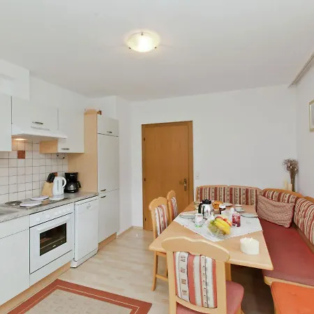 Apartamento Beautiful With Large, Sunny Balcony