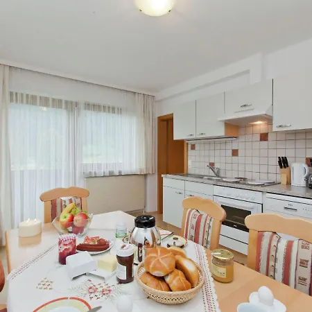 Beautiful With Large, Sunny Balcony Lejlighed *