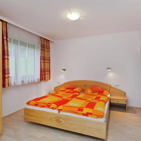 Beautiful With Large, Sunny Balcony Hollersbach im Pinzgau