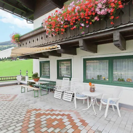 Beautiful With Large, Sunny Balcony * Hollersbach im Pinzgau